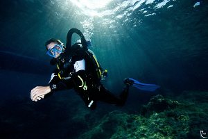 Semi-closed Rebreather Diver by Rico Besserdich 
